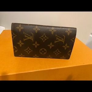 Louis Vuitton Checkbook cover wallet
